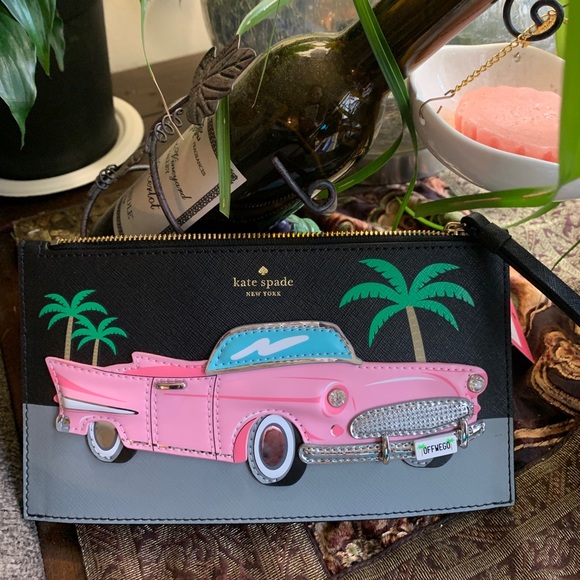 SOLD⛔️Authentic Kate Spade L.edition car Lg Wristlet - Picture 2 of 10